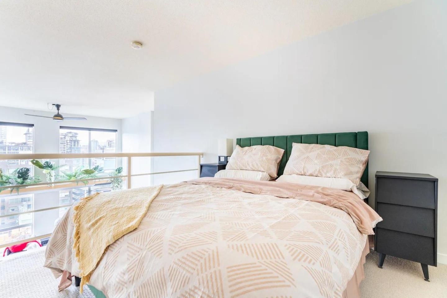 Loft In Downtown Vancouver With Free Parking Екстериор снимка